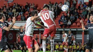 Argentinos Juniors goleó a Barracas Central.