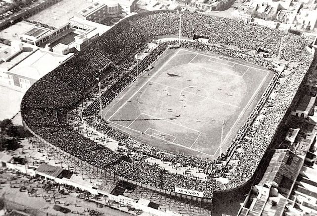 Vista área del Gasómetro, cancha de San Lorenzo, en el año 1950