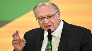 El vicepresidente de Brasil cuestionó a Milei y dijo que sus ataques perjudican a la Argentina