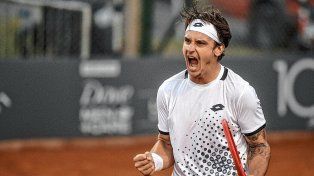 Camilo Carabelli avanza en el Challenger de Alemania.