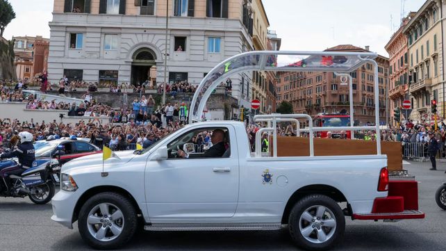 Las imágenes más emotivas del funeral del papa Francisco en la Plaza de San Pedro