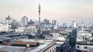 Paraná amaneció cubierta de humo proveniente del volcadero