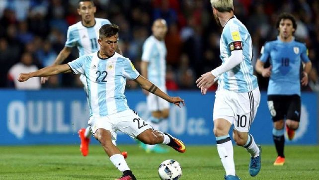 Dybala: Es difícil jugar con Messi en la Selección