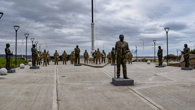 Vandalizaron una estatua de Cristina Fernández de Kirchner en Río Gallegos