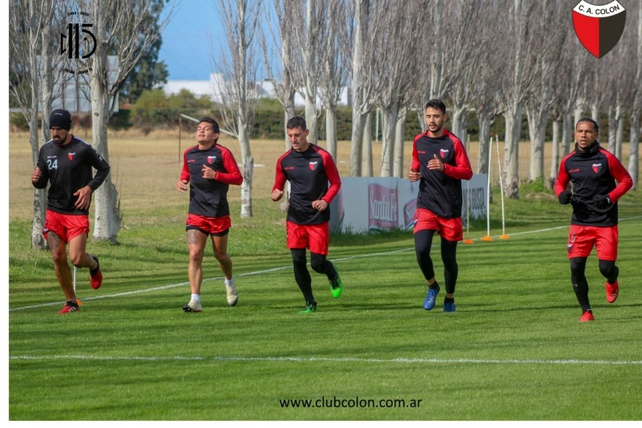 El plantel de Colón cuenta con cuatro lesionados que no pudieron hacer fútbol.