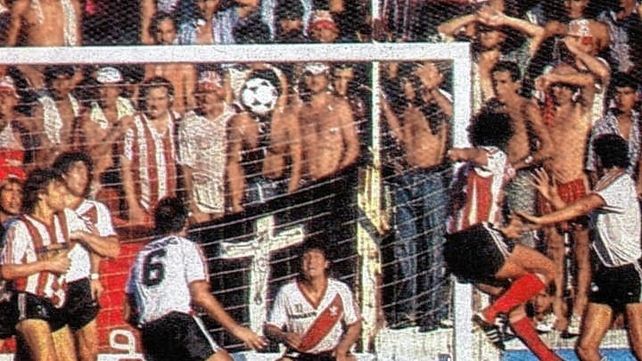 La útima vez que Unión le ganó a River en el 15 de Abril fue el 10 de diciembre de 1989 por 1-0 con gol de cabeza de Carlos González.