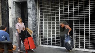 Por el costo de los alquileres, muchos comercios se van de la Peatonal