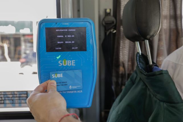 El modo de uso es sencillo pero requiere de un aviso previo al chofer para que pueda activar el modo validación en las máquinas canceladoras de Sube a bordo de los colectivos