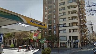 Rosario: Un joven dejó abierto el gas y una bomba casera para hacer volar el edificio