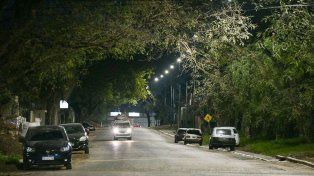 Se instalaron 250 nuevas luminarias en la zona del parque industrial de Paraná, en el cuadrante comprendido por las calles Valentín Torra, Walter Grand y Salellas.