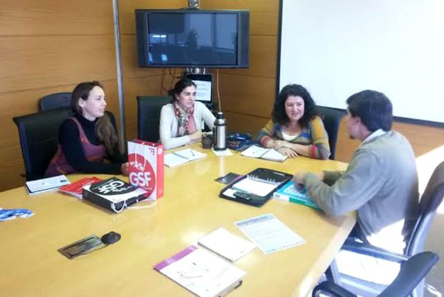 El director provincial de Políticas de Juventud y coordinador del Gabinete Joven con integrantes del Programa de Naciones Unidas para el Desarrollo.