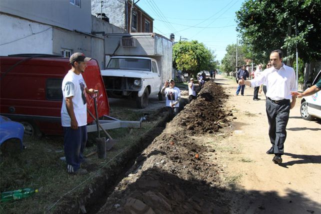 Avanza a buen ritmo la obra de agua potable en barrio Liceo Norte