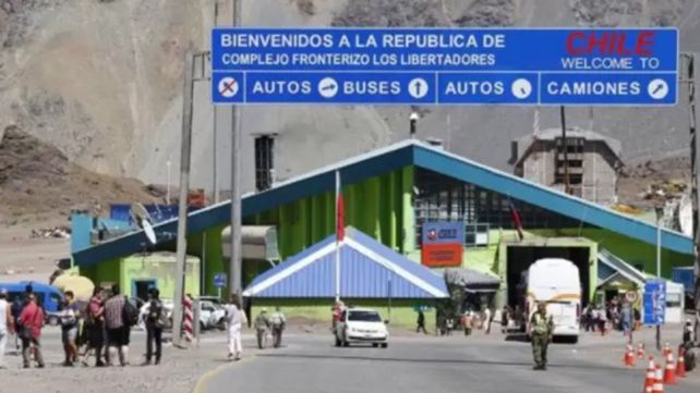 Disponen nuevas medidas migratorias y descartan el cierre de fronteras por Ómicron