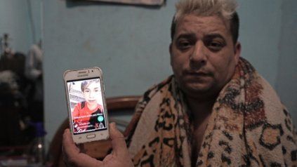 Emanuel Verón todavía no entiende lo que pasó con su hijo. Está desolado y abatido. Solo quiere justicia.&nbsp;