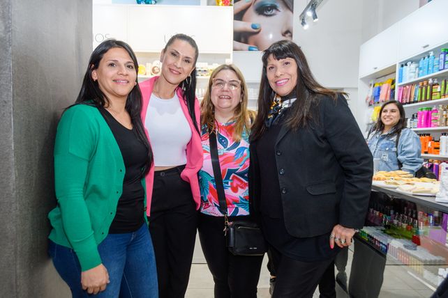 Bárbara Ventos, Adriana Zadel, Virginia Marconetto y Claudia Gómez.