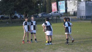 Los chicos que formarán parte del CAE en el encuentro de rugby, que es un clásico.