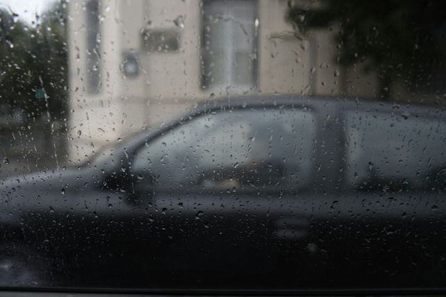 Lluvias y tormentas para lo que resta del día y al menos hasta el martes