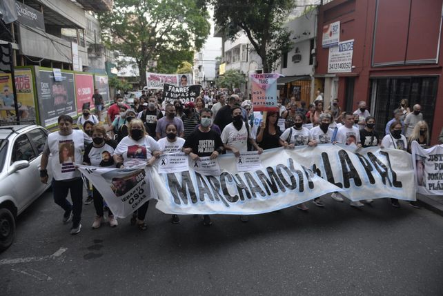 Albiceleste. La convocatoria es para marchar en silencio y con banderas argentinas en un ruego por la paz.