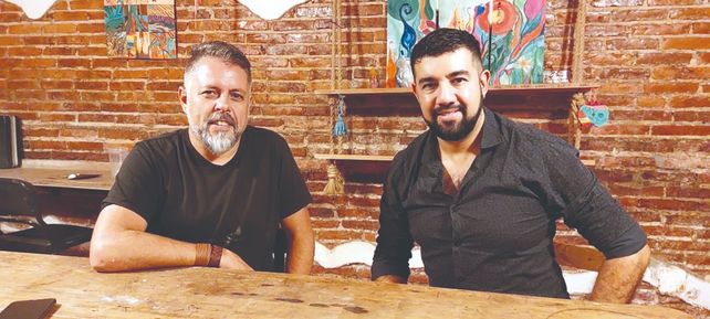 EN MARCHA. David “Bichi” Andruetto y Mariano Zozaya motorizan los primeros pasos de la sede educativa.