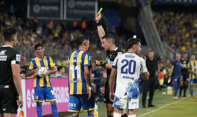 La Liga Profesional dio a conocer los árbitros y Zunino dirigirá a Central. Ante Talleres, en el Apertura, amonestó a Di María.