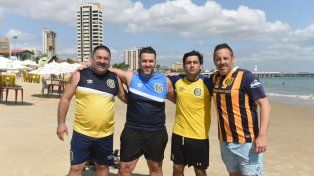 Los hinchas de Central llegaron a Fortaleza para apoyar al Canalla.