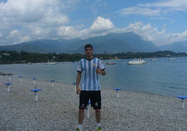 Están cerca. El paranaense Daniel Aquino está en Italia
