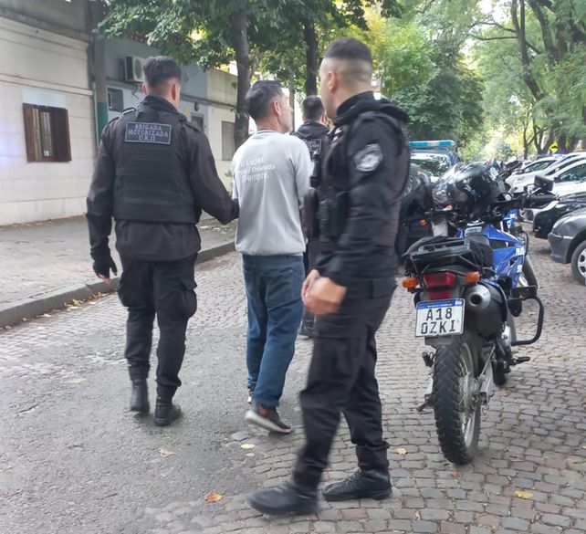 Detuvieron en la zona de la Terminal a un cuidacoches que tenía pedido de captura