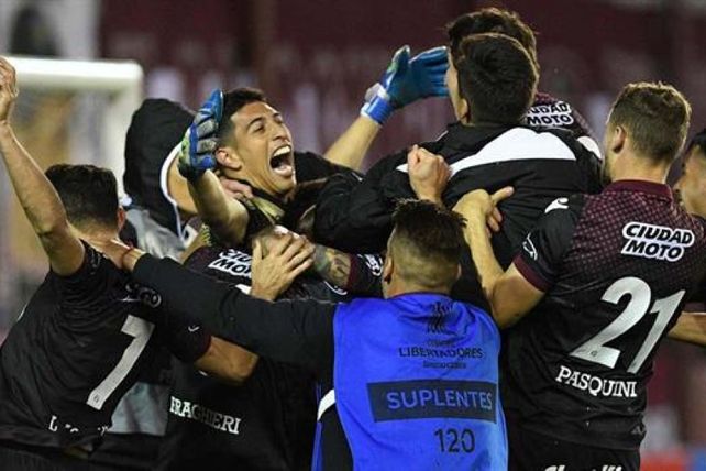 Lanús busca su primer triunfo como local en la Superliga