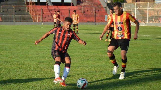 El Santo marcó la diferencia en el segundo tiempo y es el único equipo paranaense que sigue con vida en la Copa Túnel Subfluvial.