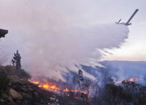 Incendios en Córdoba: trabajan 700 brigadistas y apoyo aéreo