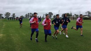 Un exigente entrenamiento físico en el inicio de semana