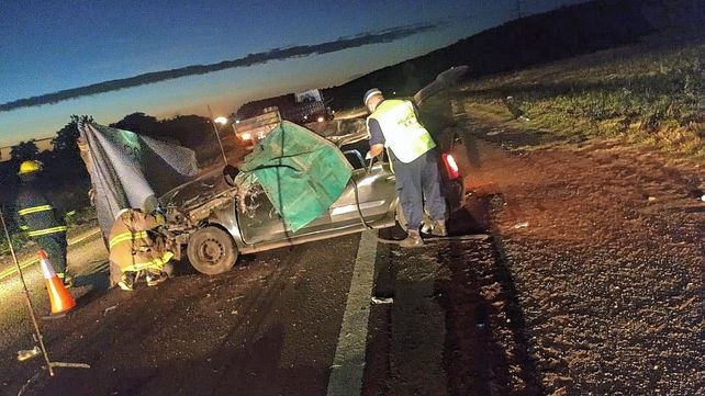 Dos muertos y heridos por un despiste en la autovía Artigas