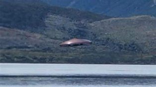 Turistas aseguran haber visto un Ovni en Tierra del Fuego, sobre el canal de Beagle.