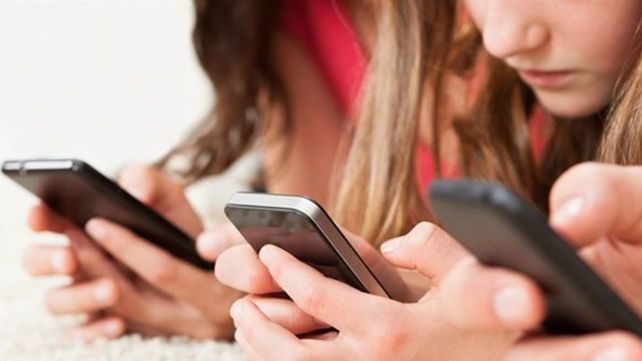 El acceso a internet móvil subió 6