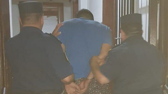 Un hombre que estaba prófugo de la justicia de Santa Fe fue detenido en Victoria. Se lo acusa de haber abusado sexualmente de una menor.