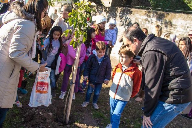 Avenidas Peñaloza se vistió de fiesta para celebrar el Día del Ambiente