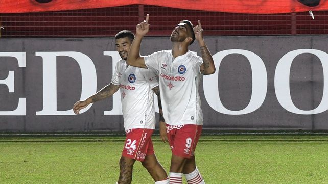 Argentinos Juniors sumó el triunfo seguido frente a Godoy Cruz en La Paternal.&nbsp;