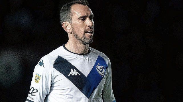 Diego Godín dejará el fútbol y su último partido será con la camiseta de Vélez y ante Huracán.