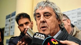 Que la ministra primero pague mejores salarios y arregle las escuelas