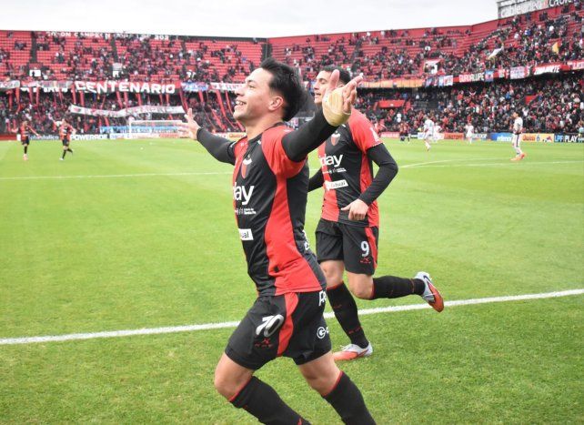 Colón se mantuvo tercero y estiró la ventaja en la Zona A de la Primera Nacional