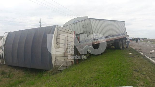 Triple choque entre vehículos con tres muertos en la ruta nacional 33