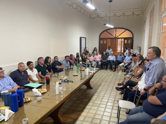 La mesa de la alianza opositora se iba a reunir hoy en Santa Fe pero la pospuso para la semana que viene.