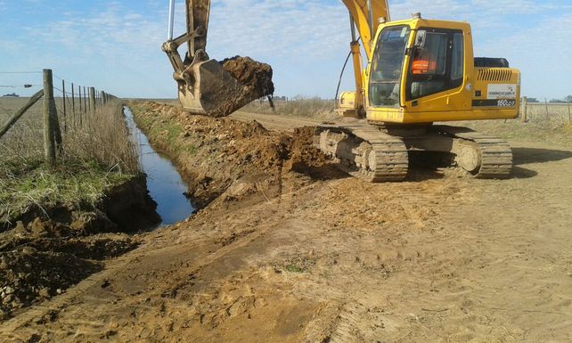 La Provincia clausuró otro canal clandestino que desagotaba en la laguna Melincué