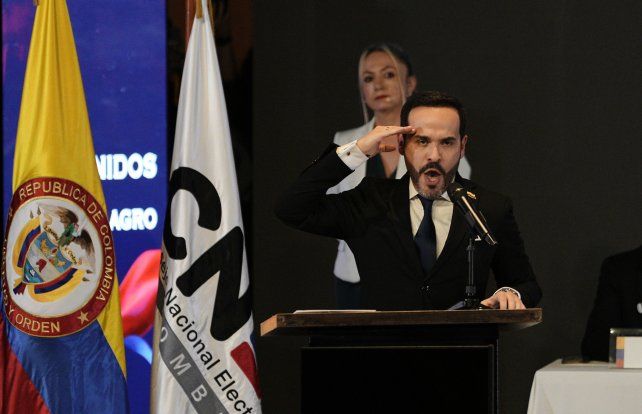 El presidente electo de Colombia acusa a Petro de intentar un golpe de Estado