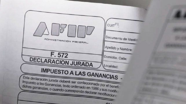 El gobierno insiste con reinstaurar Ganancias, con un posible piso de $1,2 millones