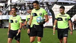 Yael Falcón Pérez dirigirá el partido entre Unión y Dock Sud