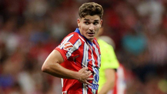 El Atlético se enojó con Julián Álvarez y amenaza con denunciar a Barcelona ante la Fifa