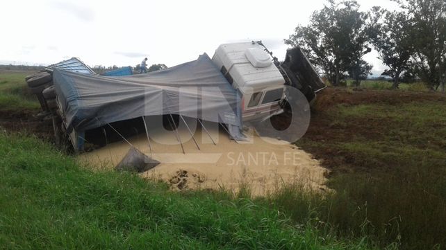 El conductor de una camioneta resultó herido en un accidente en ruta 34