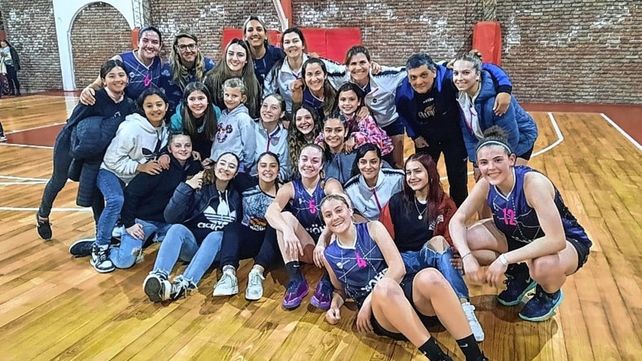 Alma Juniors eliminó a Santa Rosa y jugará la final única del Torneo Oficial Femenino.