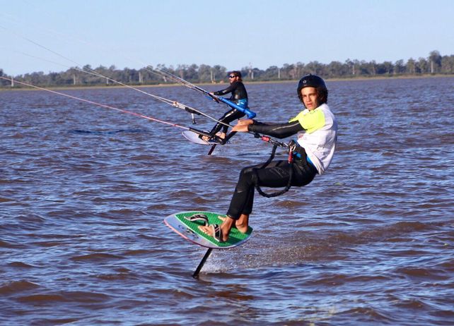 El pibe de 15 años tiene una gran proyección en los deportes náuticos.&nbsp;
